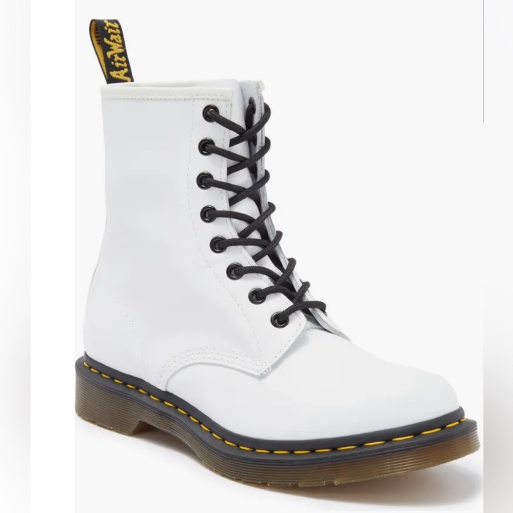 Dr. Martens Gender Inclusive 1460 Boot, Women’s size 8. White. NWT